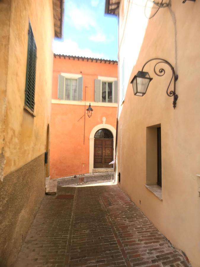Camere Della Vecchia Posta Trevi Exterior foto